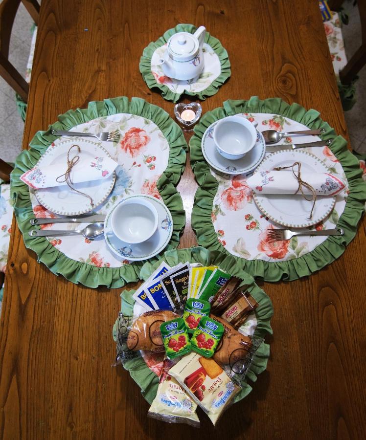 Pallerone La Casina Dei Cuori Di Nonna Migliaヴィラ エクステリア 写真